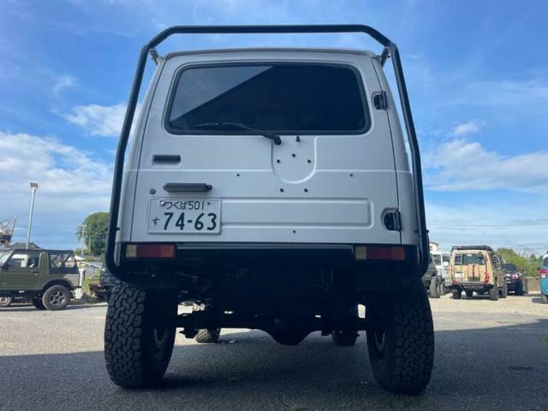 JIMNY SIERRA