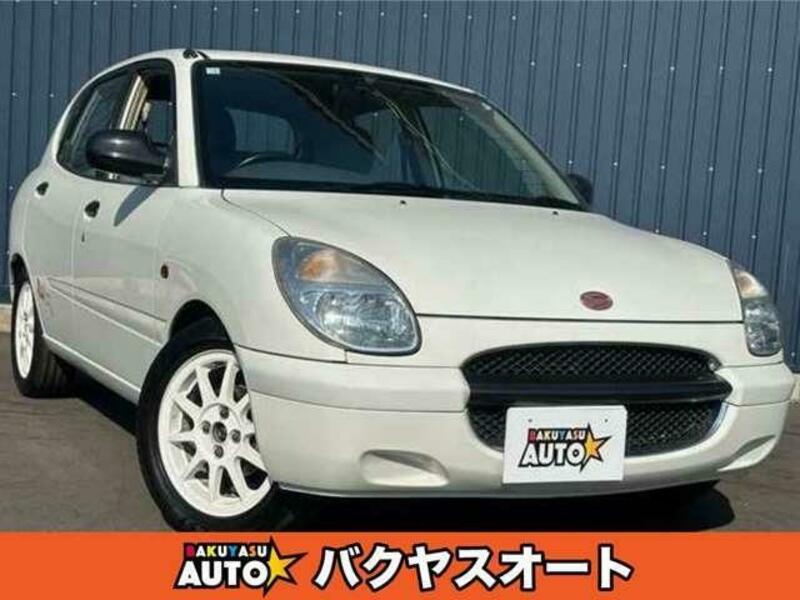 DAIHATSU STORIA
