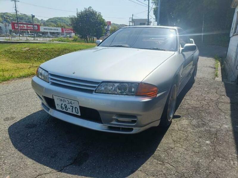 NISSAN SKYLINE
