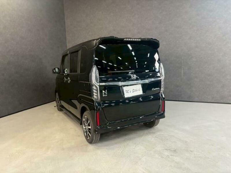 N BOX CUSTOM