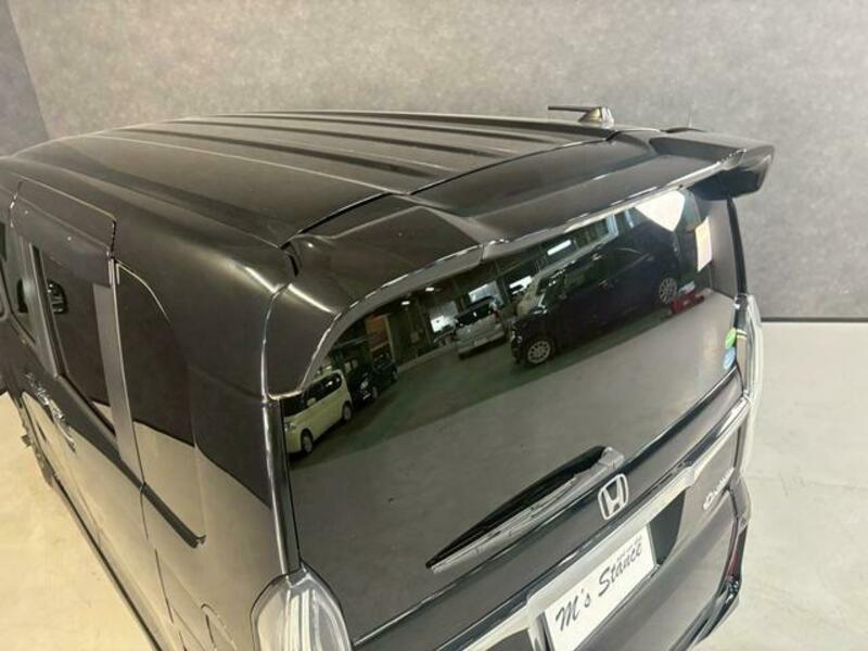 N BOX CUSTOM