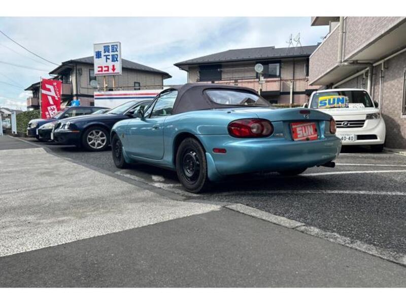 ROADSTER