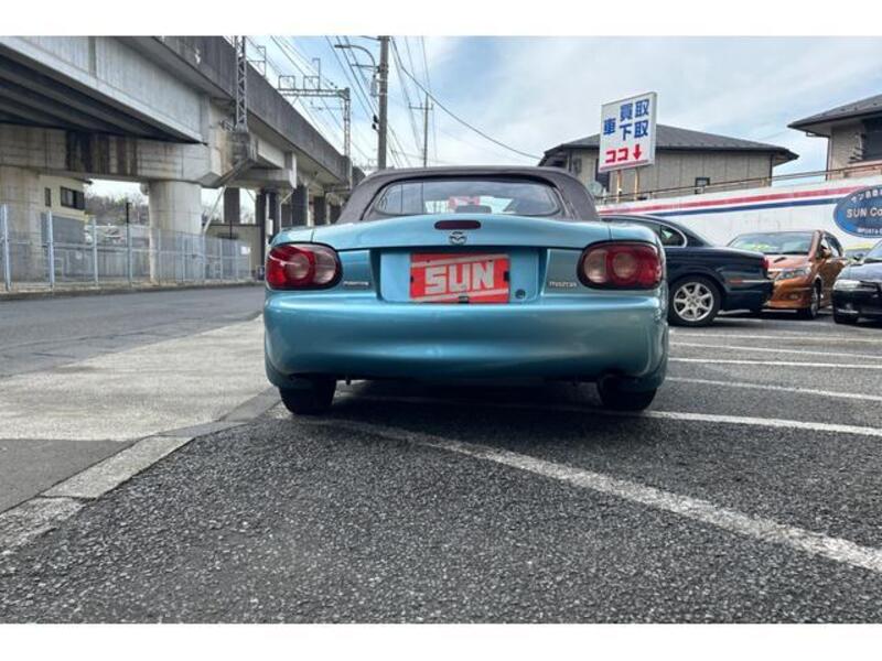 ROADSTER