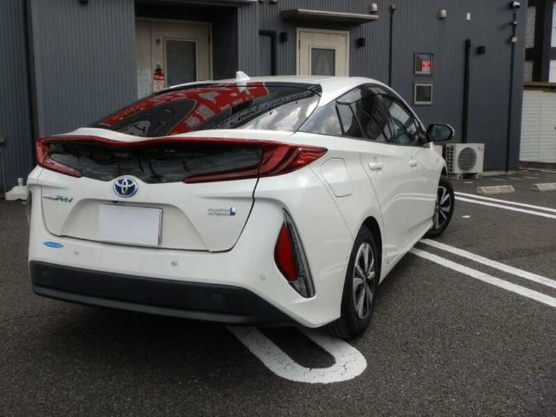 PRIUS PHV