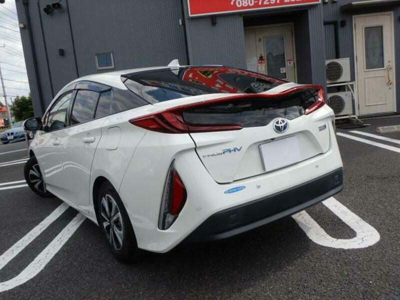 PRIUS PHV