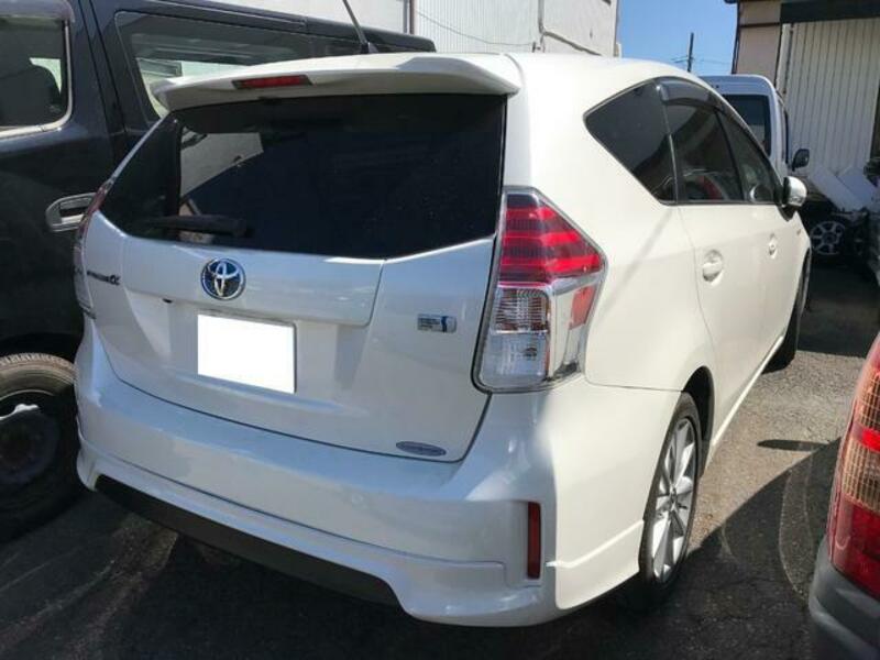 PRIUS ALPHA