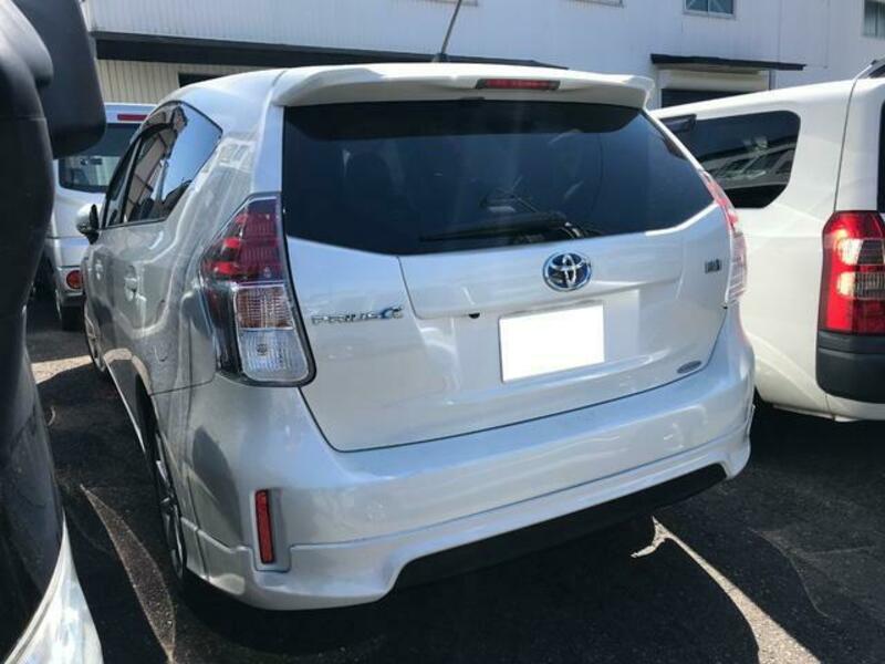 PRIUS ALPHA