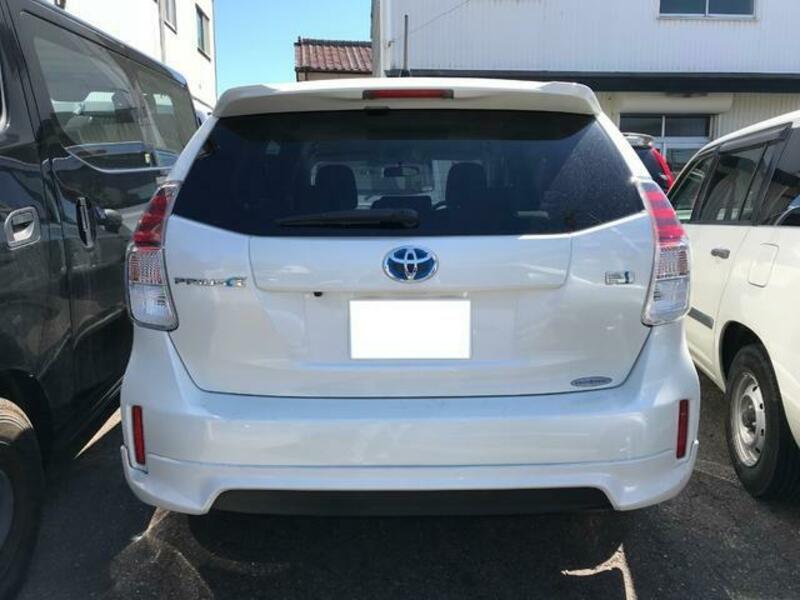 PRIUS ALPHA