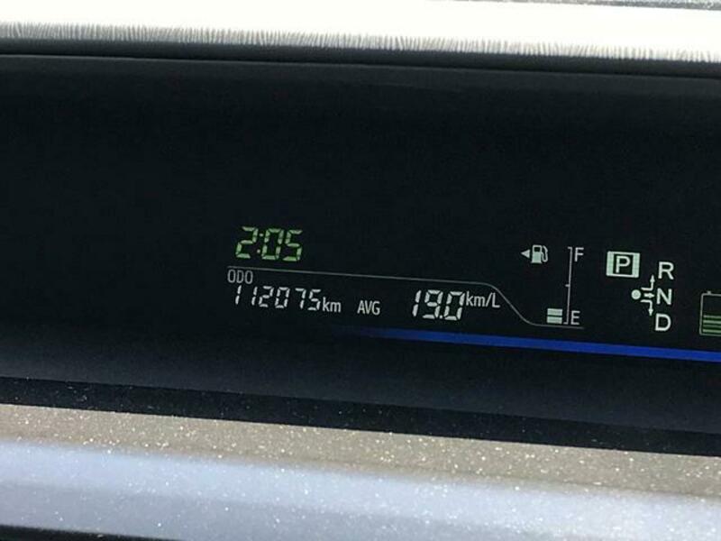 PRIUS ALPHA