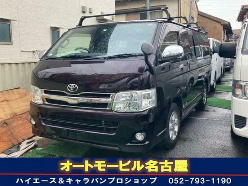 TOYOTA HIACE VAN