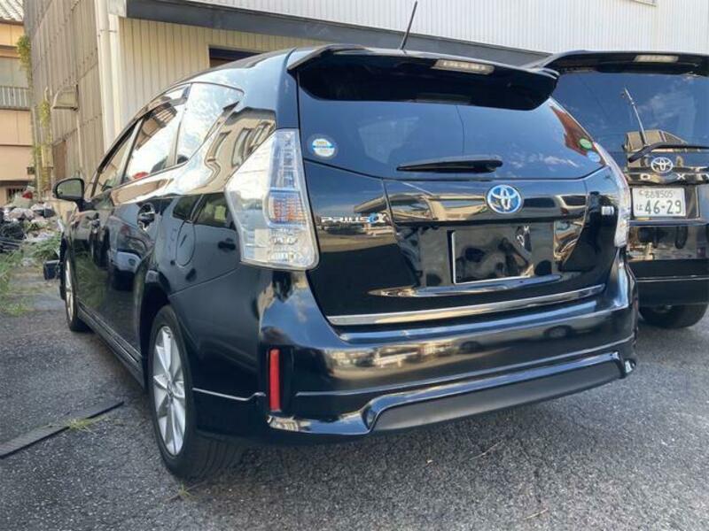 PRIUS ALPHA