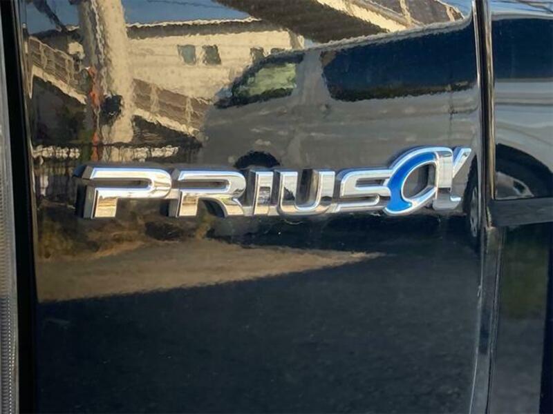 PRIUS ALPHA