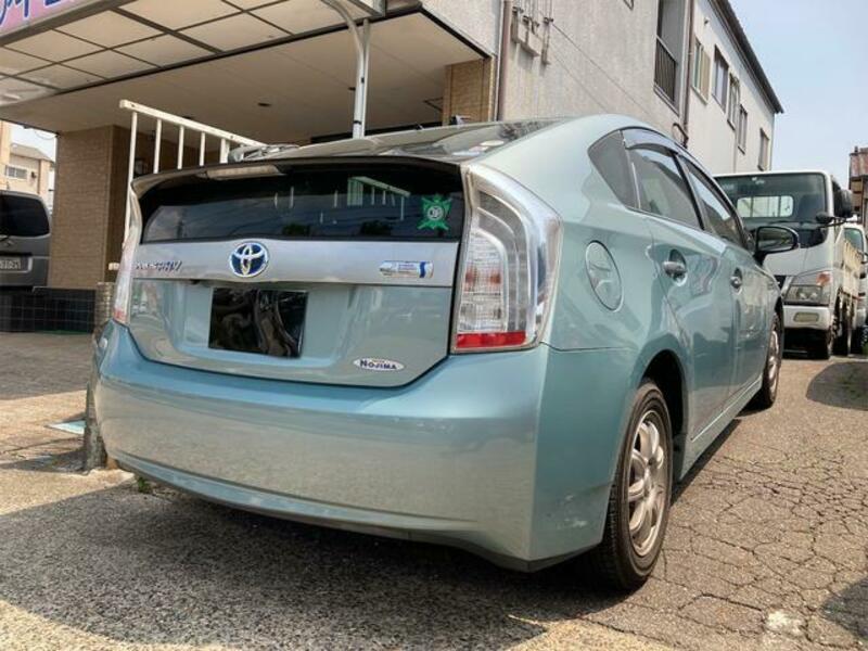 PRIUS PHV