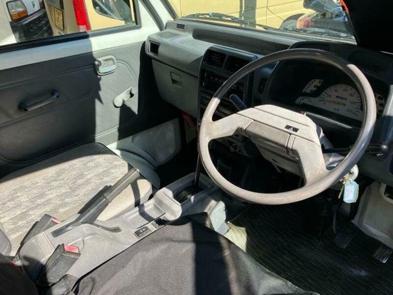 MINICAB TRUCK