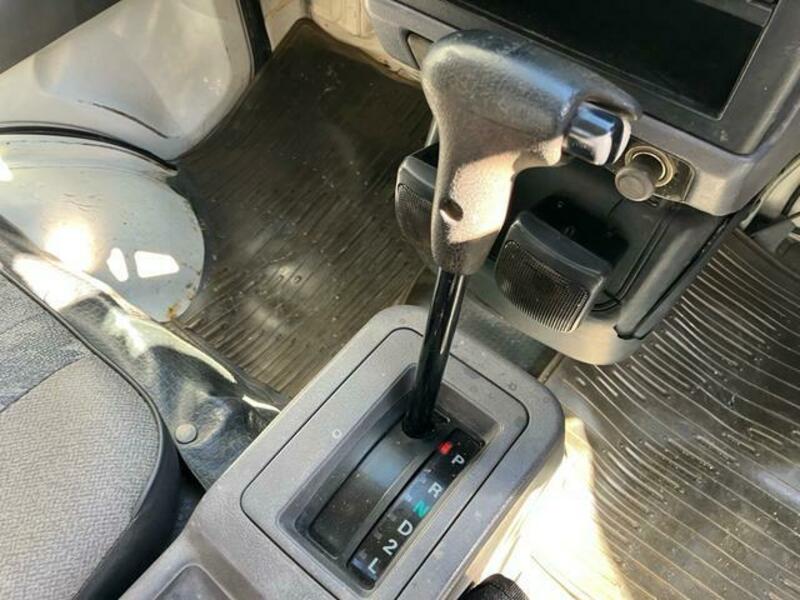 MINICAB TRUCK