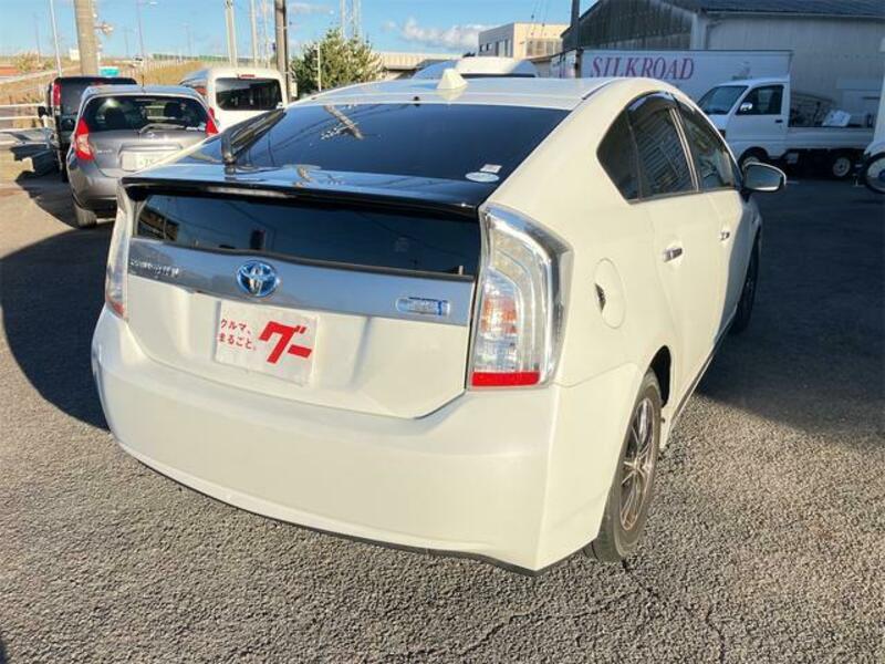 PRIUS PHV