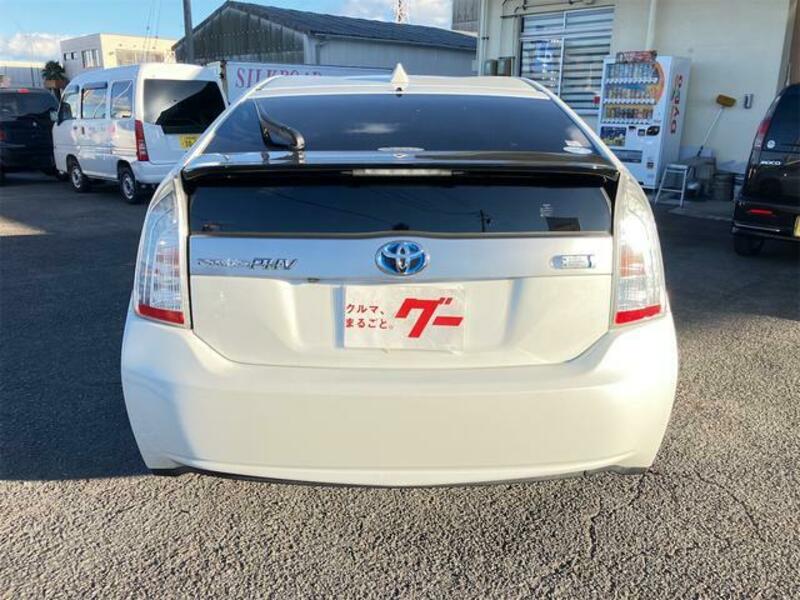 PRIUS PHV