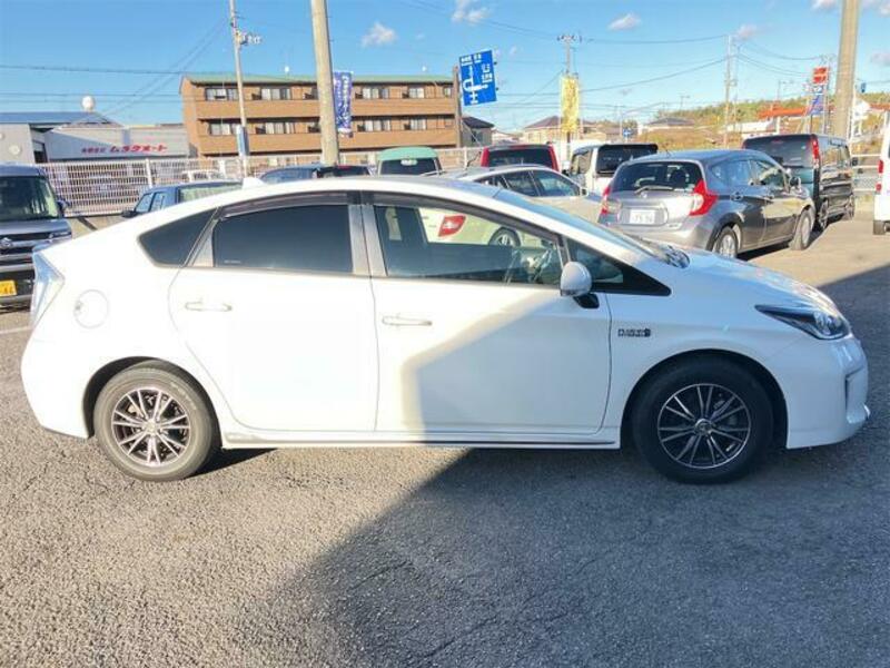 PRIUS PHV