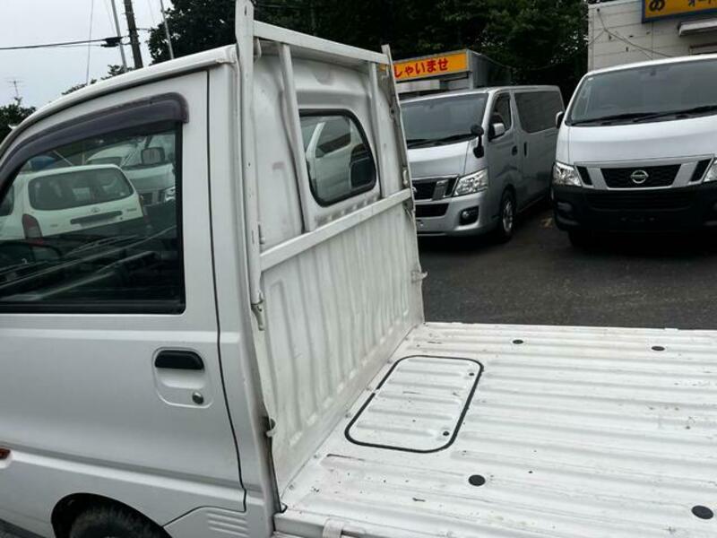 MINICAB TRUCK
