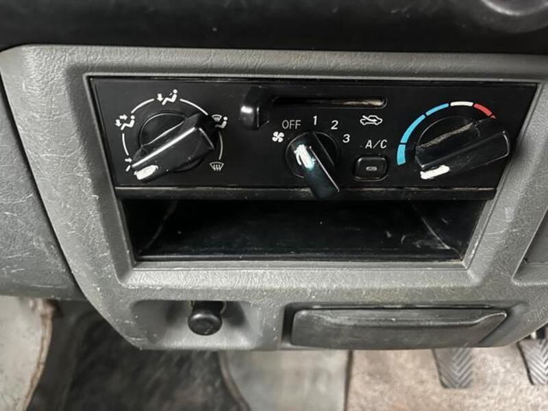 MINICAB TRUCK