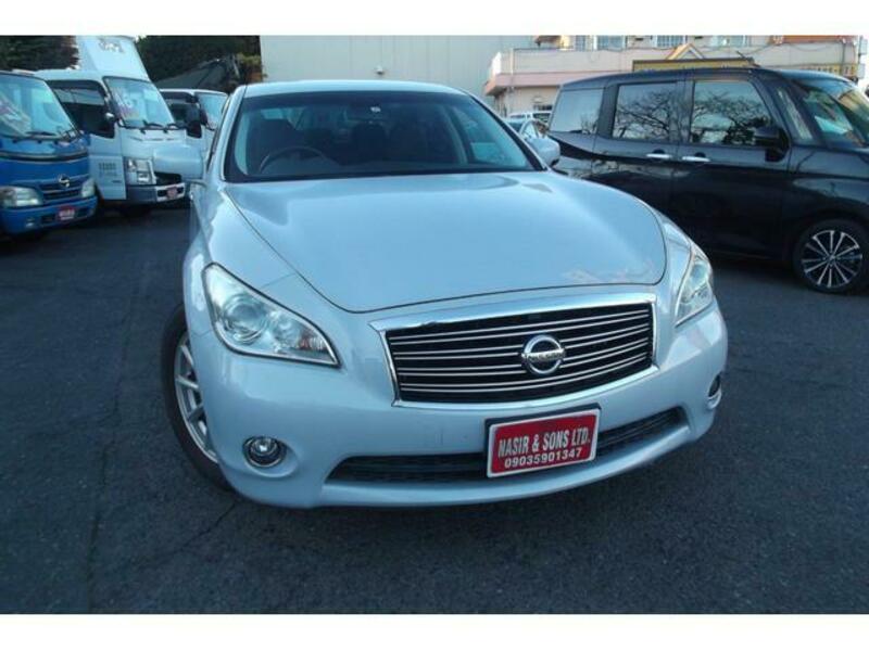 NISSAN FUGA