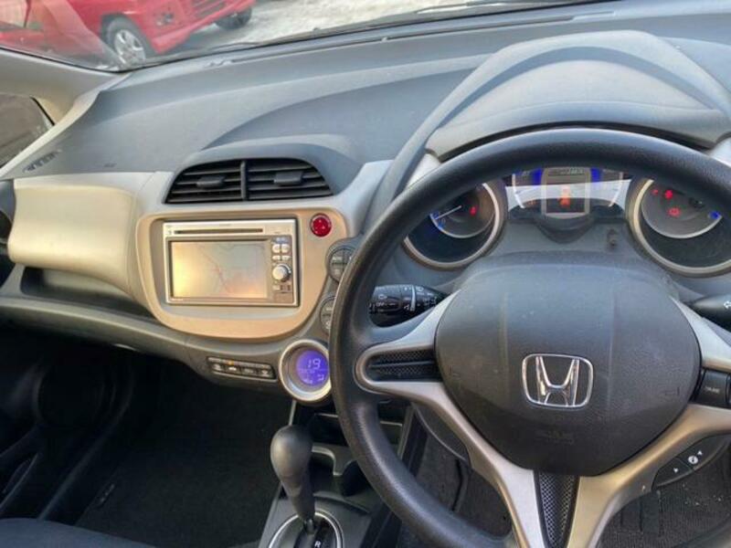 FIT HYBRID