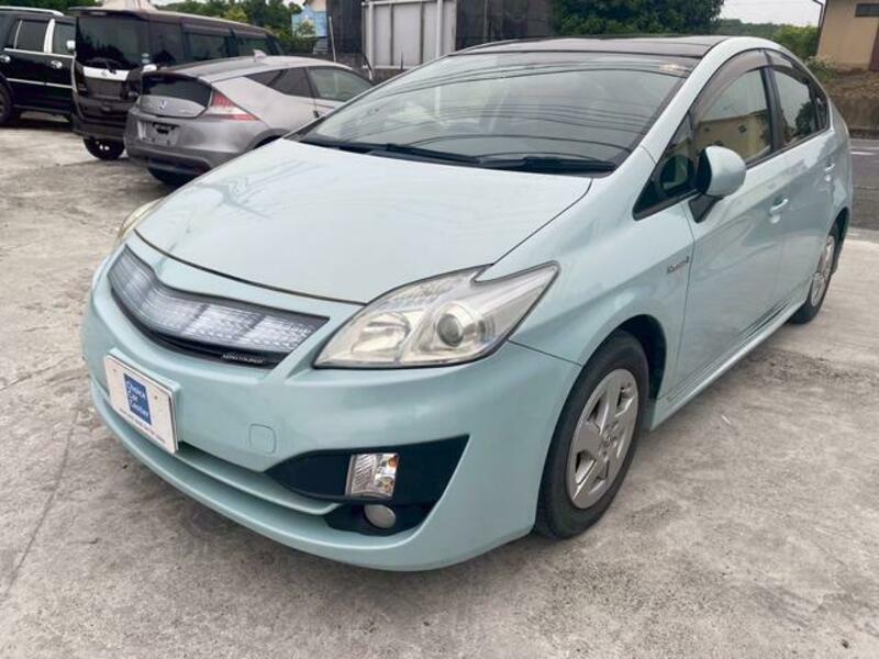 TOYOTA PRIUS