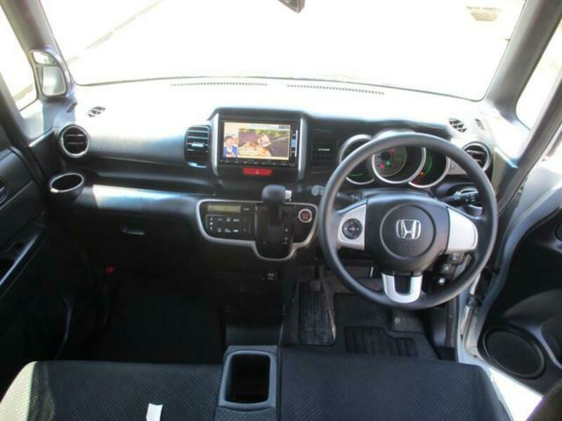 N BOX