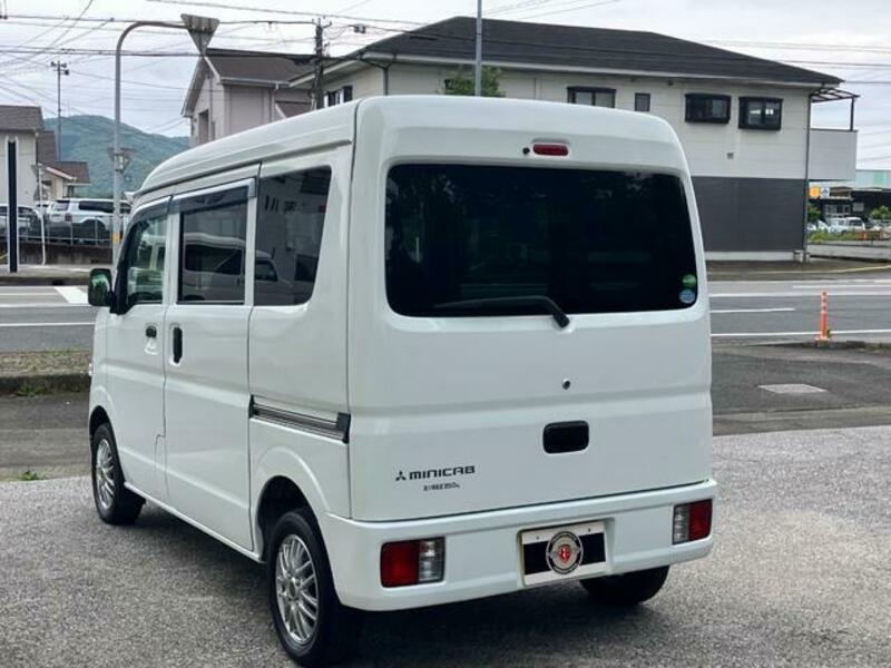 MINICAB VAN