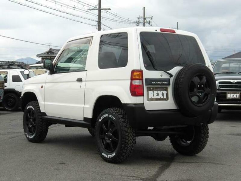 PAJERO MINI