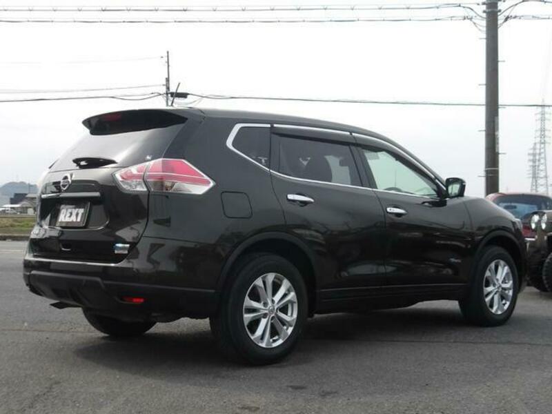 X-TRAIL