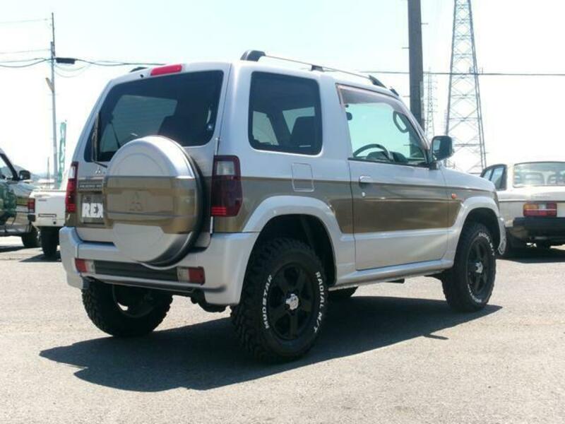 PAJERO MINI
