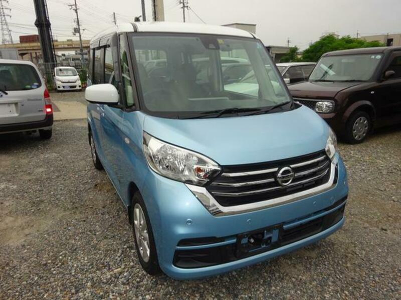 NISSAN DAYZ ROOX