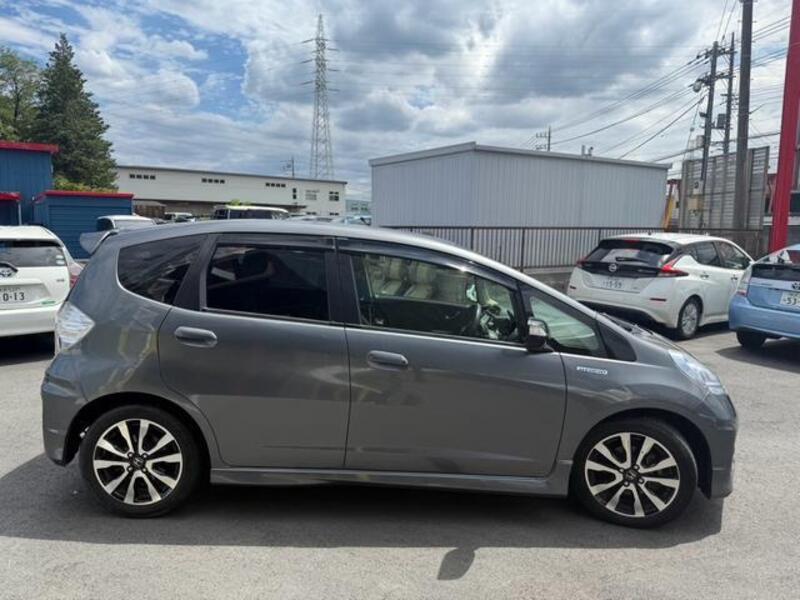 FIT HYBRID