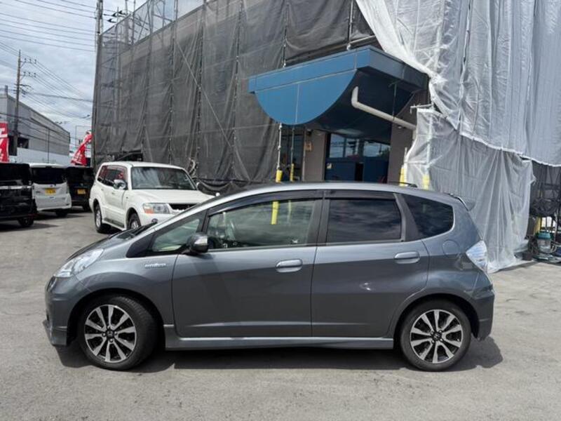 FIT HYBRID
