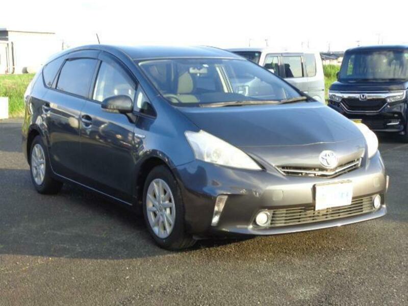 PRIUS ALPHA