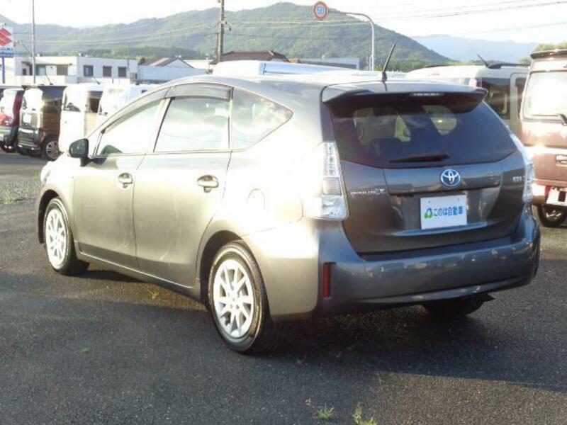 PRIUS ALPHA