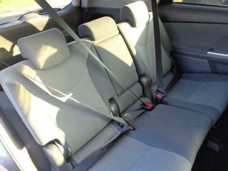 PRIUS ALPHA