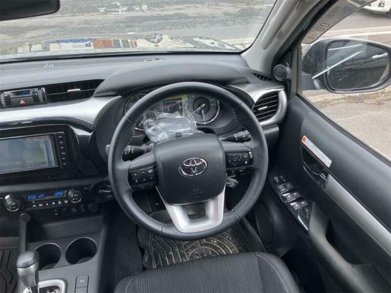 HILUX