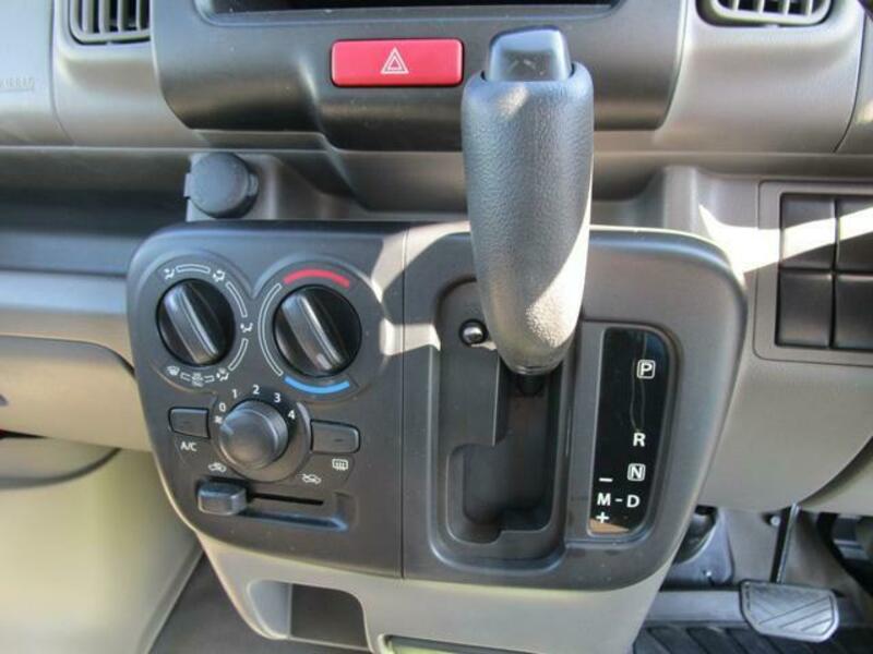 MINICAB VAN