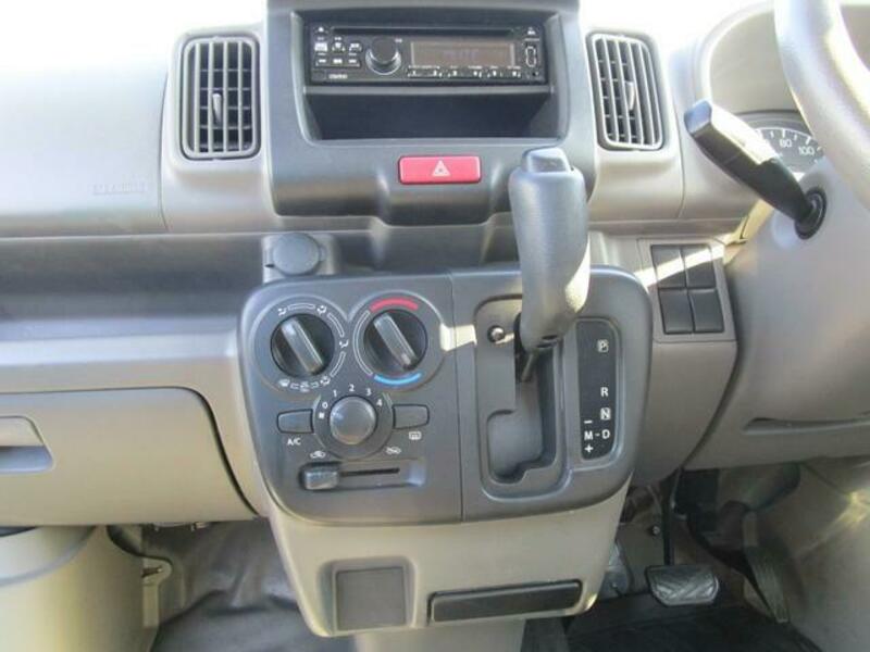 MINICAB VAN