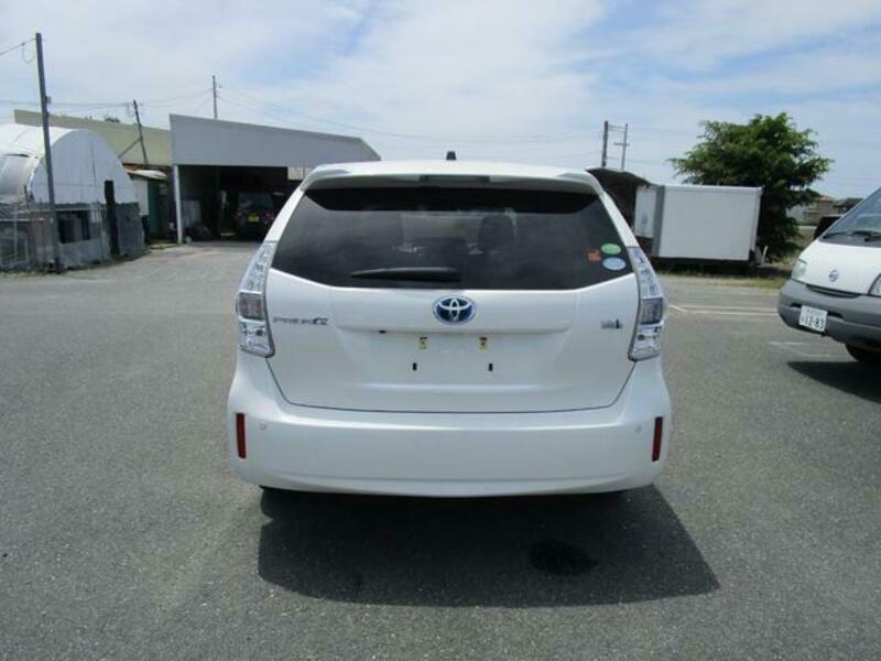 PRIUS ALPHA