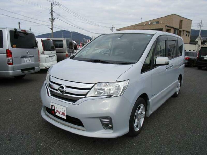NISSAN SERENA