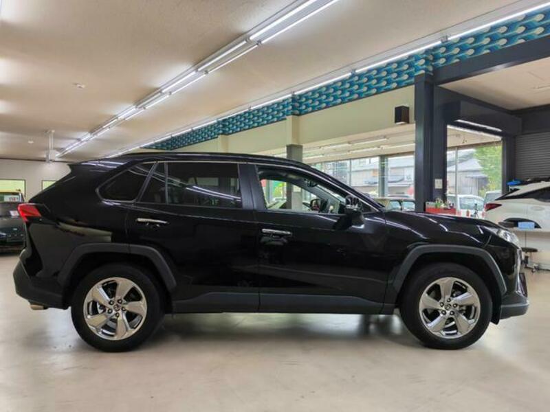 RAV4