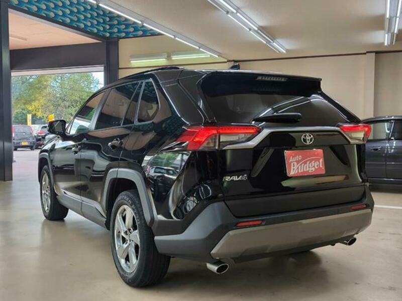 RAV4