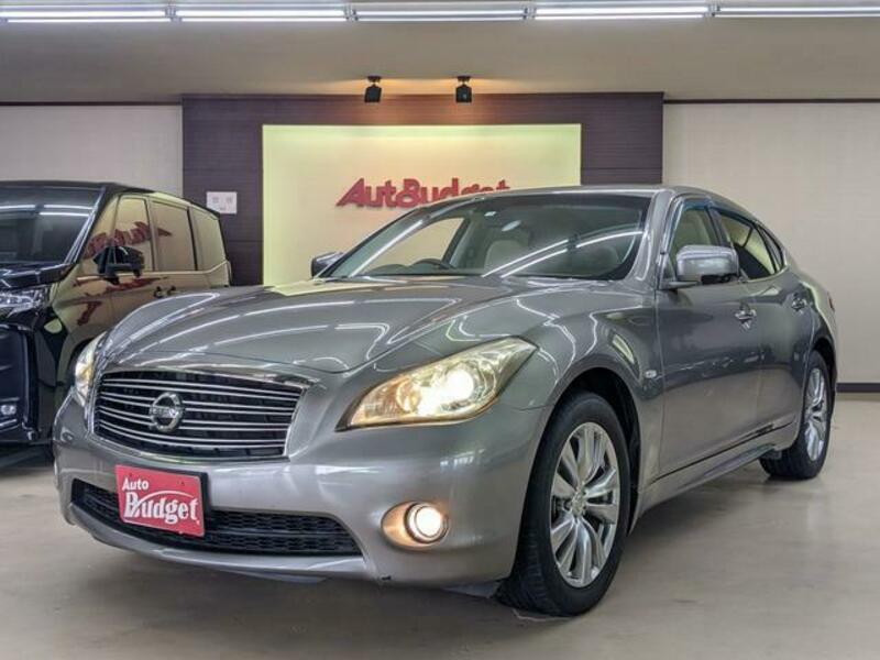 NISSAN FUGA