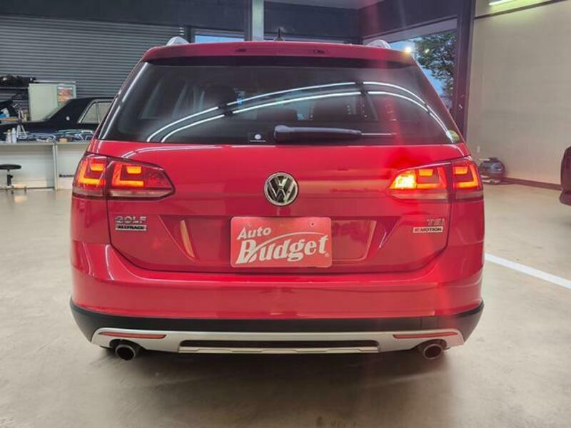 GOLF ALLTRACK