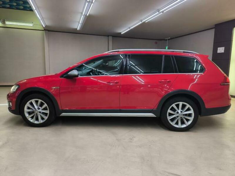 GOLF ALLTRACK