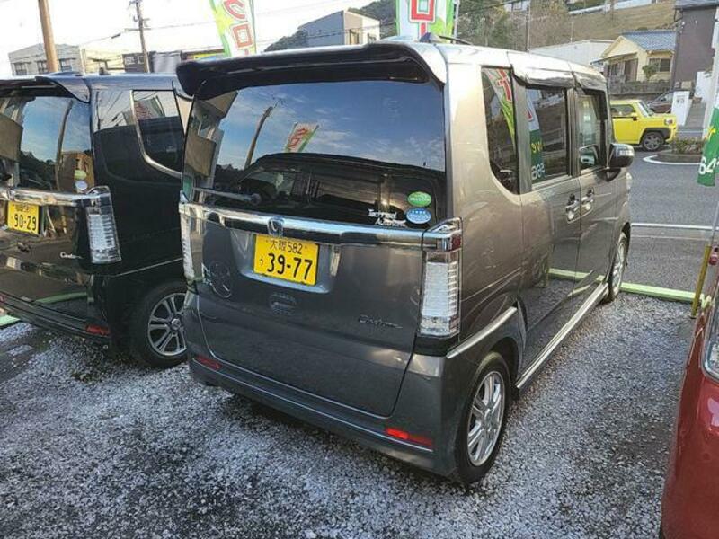 N BOX CUSTOM