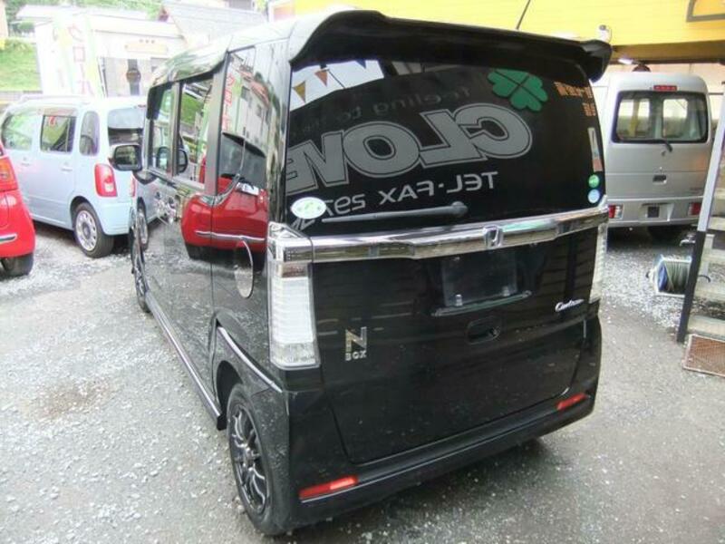 N BOX CUSTOM